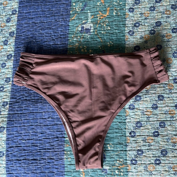 Purple Ruffled Bikini Set - Picture 3 of 7